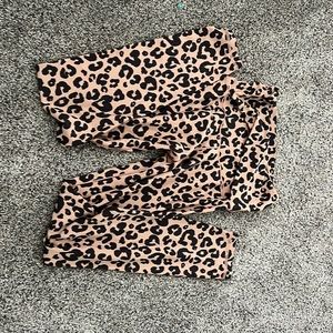 Cheetah print leggings
